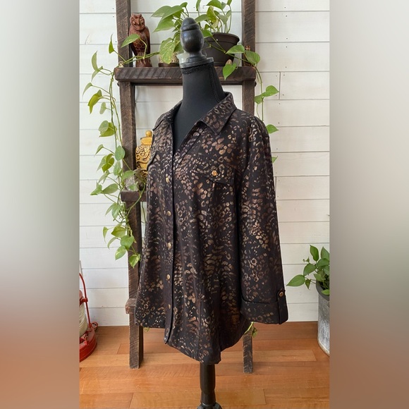 JM Collection: Black and Brown Animal Print  Jacket with Cuffed Sleeves - Picture 9 of 17